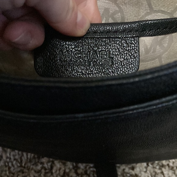Michael Kors black leather crossbody handbag purse - Picture 8 of 8